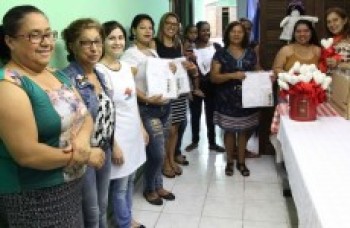 Fundo Social faz doação de vestidos