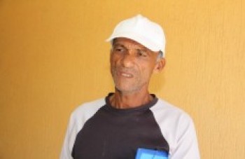 Morador reivindica a reconstrução de muro