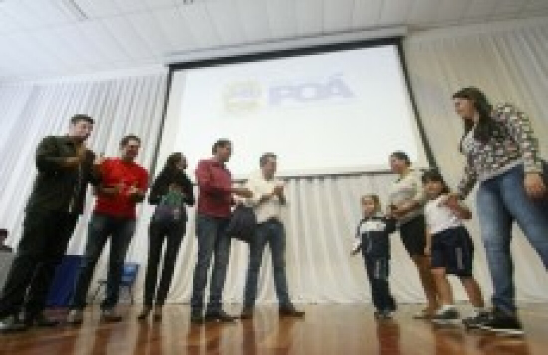 Poá investe R$ 5 milhões em kits para 16 mil estudantes