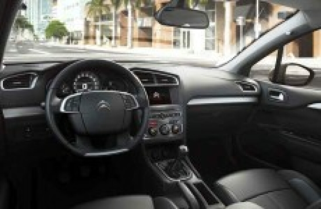 Novo motor e câmbio torna Citroën C4 mais econômico