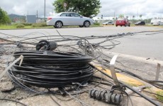 Caminhão danifica fiação no Rodeio
