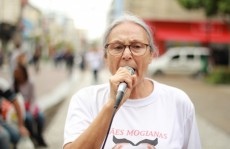 Inês cobra uma mulher na presidência