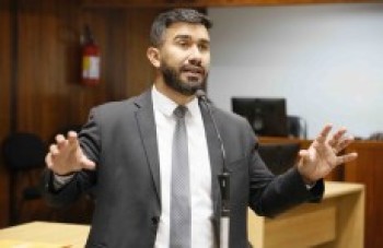 Equipe de transição de Cunha pede detalhes sobre secretarias