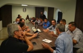 Zé Biruta legaliza trabalho dos vendedores informais