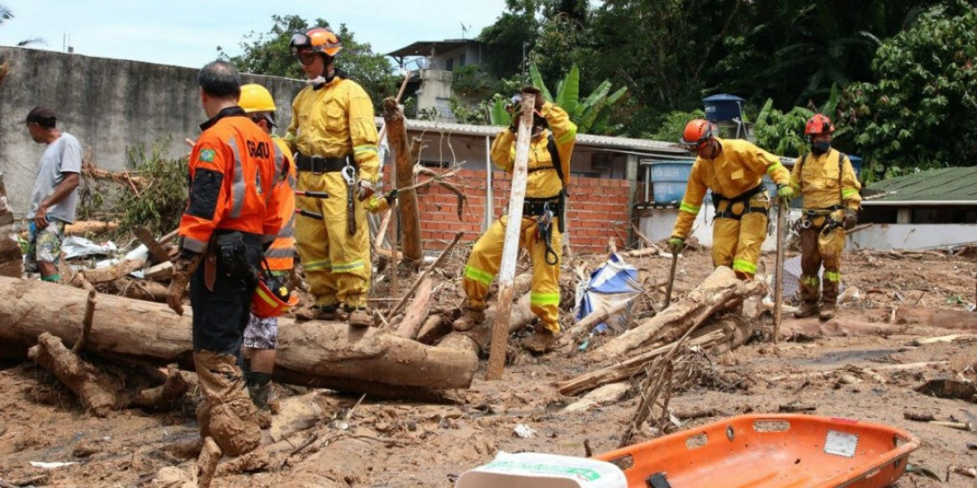 Busca por desaparecido é retomada nesta sexta-feira em São Sebastião
