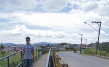 Ponte recebe serviços de manutenção: