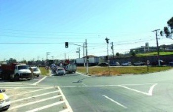 Avenida Mário Covas recebe semáforos