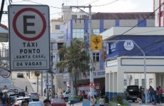 Táxis adaptados em hospitais trarão conforto a deficientes