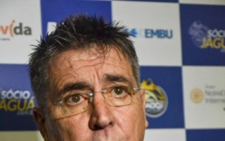 Mogi Basquete encara o Corinthians pelo NBB