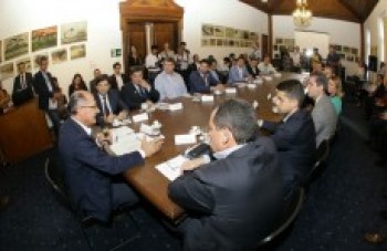 Ashiuchi assina convênio para trânsito mais seguro