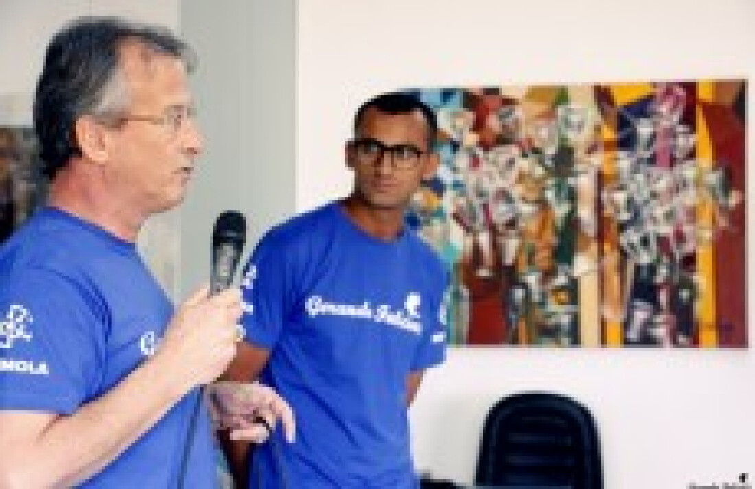 ONG cria curso 'Escola de Logística'