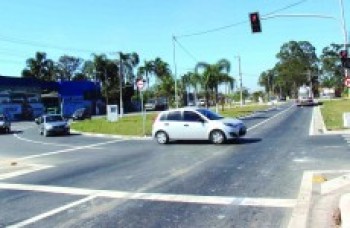 Cinco conjuntos foram instalados na avenida