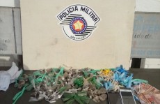 PM apreende drogas em Jundiapeba: