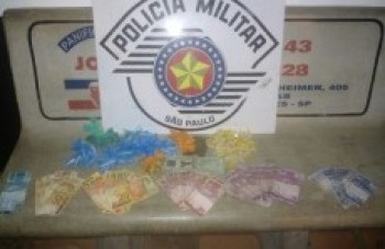 PM de Mogi apreende drogas: