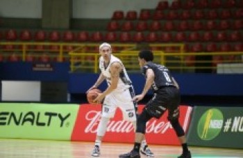 Mogi perde em casa para o Bauru na estreia do NBB