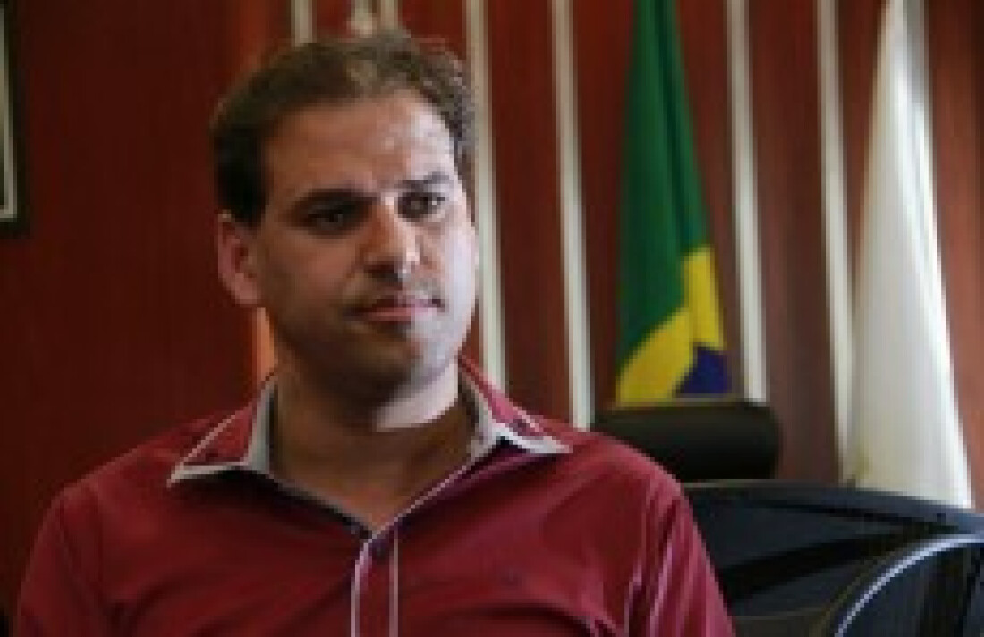 Gian lopes enfrenta a crise e garante ações