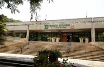 Anvisa autoriza retomada de testes clínicos da Coronavac