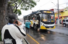 Linhas de ônibus terão horário de dias úteis para este domingo