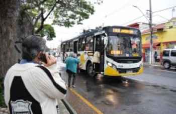 Linhas de ônibus terão horário de dias úteis para este domingo