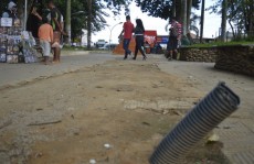 Revitalização da praça está parada