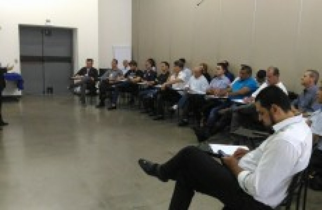 Condemat se reúne com Investe SP