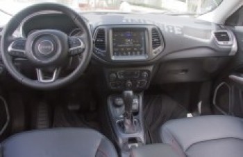 Jeep Compass e Captur são apresentados aos mogianos