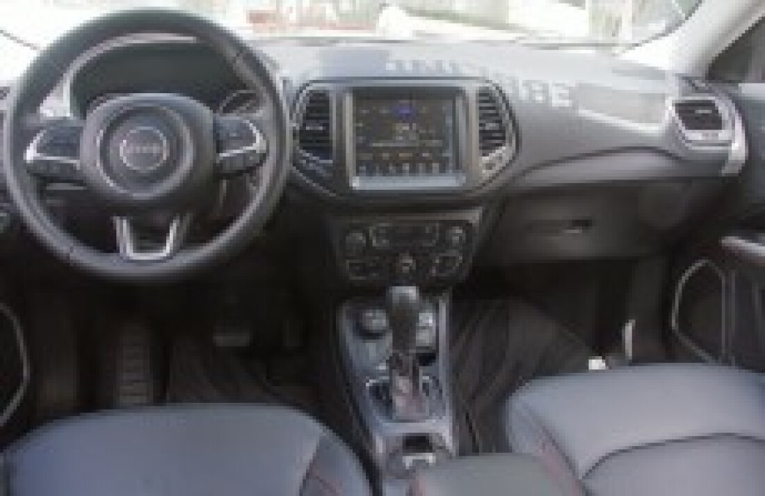 Jeep Compass e Captur são apresentados aos mogianos