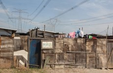 Moradores em área irregular pedem auxílio da prefeitura