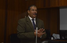 Câmara deve criar CEV do lixo