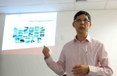 Mamoru está ansioso para inauguração do shopping