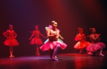 Poá celebra Dia Mundial da Dança