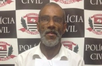 Homem é flagrado tentando aplicar golpe