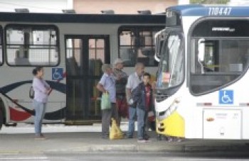 Justiça veta paralisação de ônibus