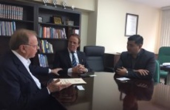 Políticos se reúnem com reitor da Unesp