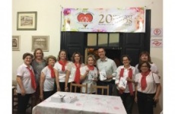 Del Guércio realiza noite de autógrafos