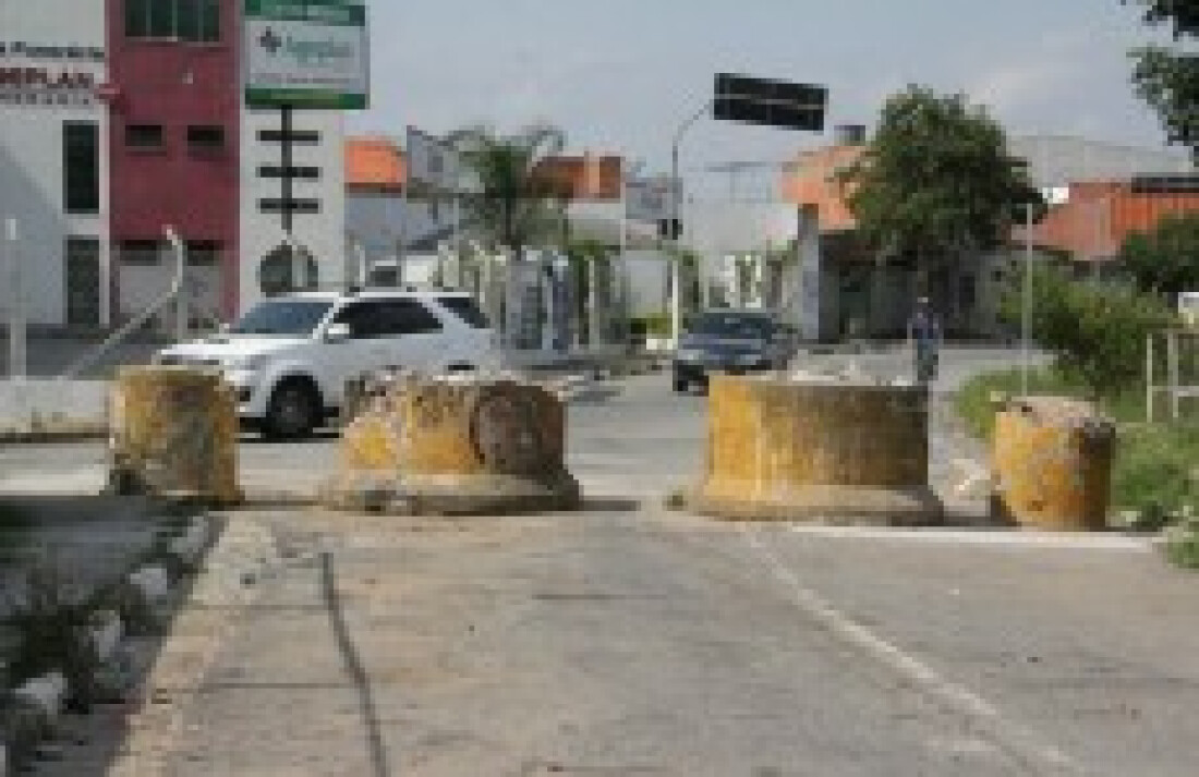 Prefeito detalha obras da Marginal do Una
