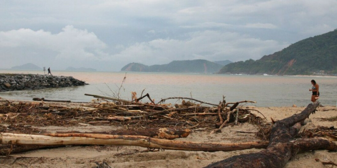 Chuvas ainda provocam deslizamentos e alagamentos em São Sebastião