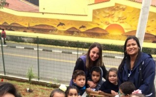 Transparência conduz o trabalho de escola organizada por alunos, professores e os pais