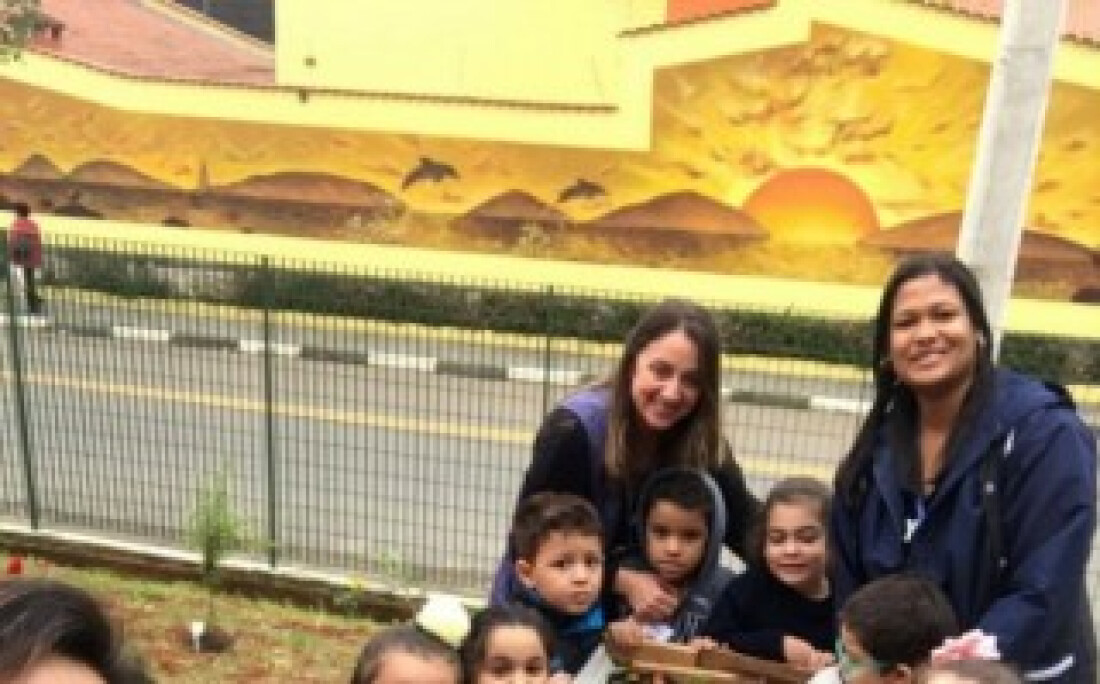 Transparência conduz o trabalho de escola organizada por alunos, professores e os pais