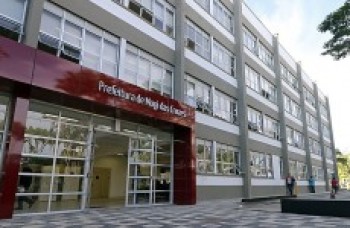 Candidatos à Prefeitura divulgam agenda para hoje