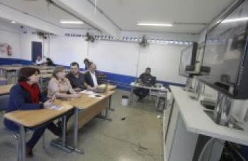 Alunos conhecem programa através de videoconferência