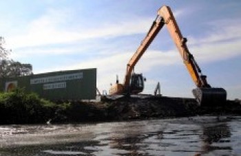 Desassoreamento do Tietê começa em Itaquá: