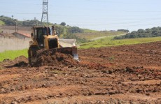 Construtora recebe currículos para obras no prédio do Sesi
