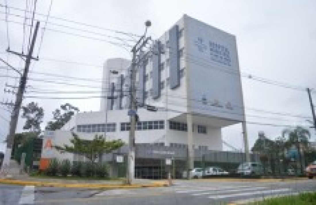 Leitos de enfermaria para a Covid-19 têm redução de 80%