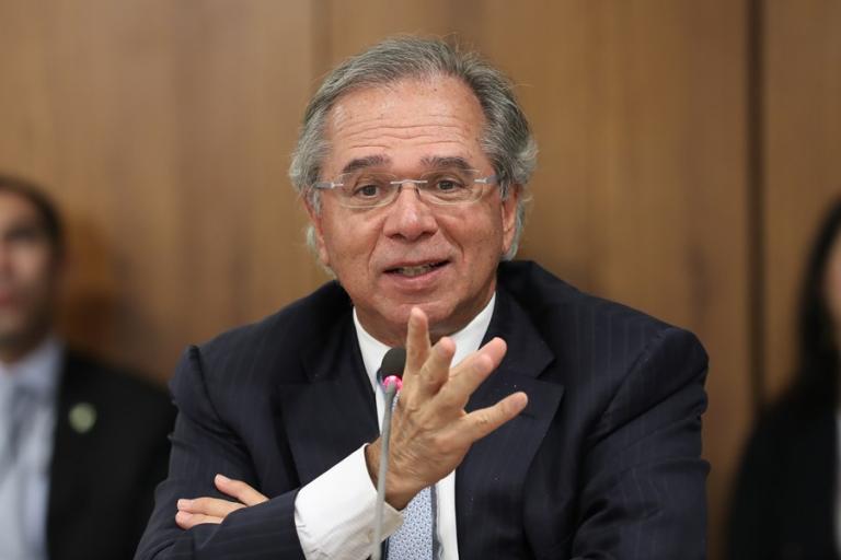 Paulo Guedes descarta o uso de precatórios