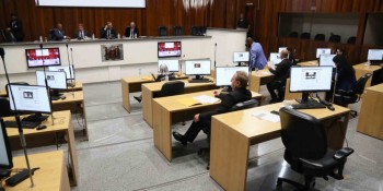 Vereadores cobram rapidez na obra e planejam uma comissão