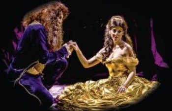 Teatro Vasques é palco hoje do clássico infantil "A Bela e a Fera"