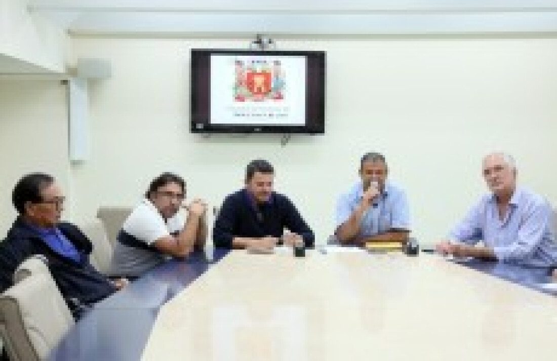CEV do Lixo é instalada e vai buscar solução para despejo
