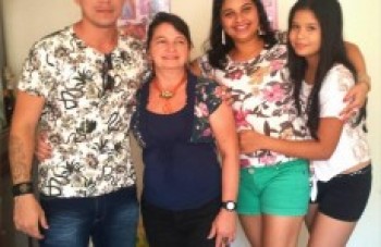 'Super mãe' Edinea tem tripla jornada de trabalho