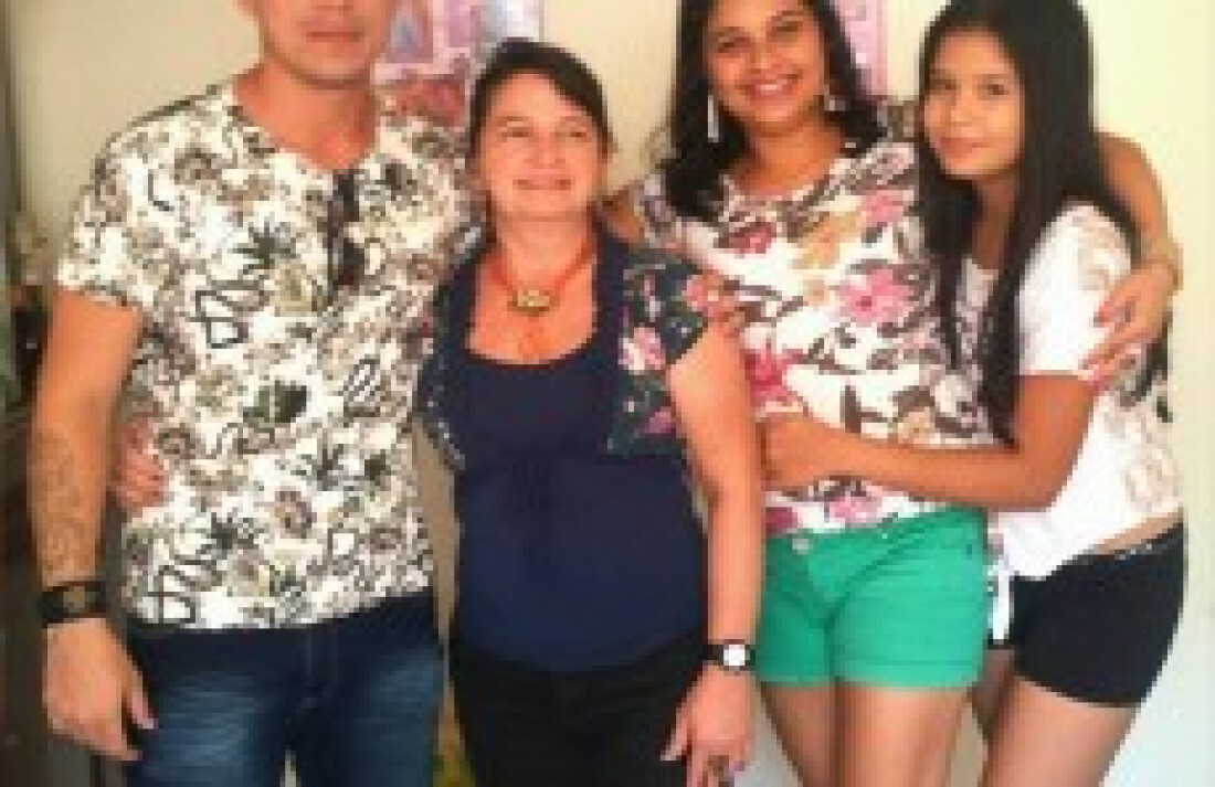 'Super mãe' Edinea tem tripla jornada de trabalho